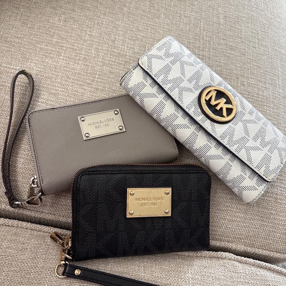 Michael Kors Wristlets/Wallet